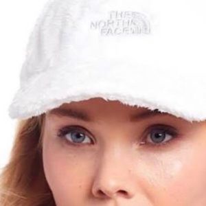 THE NORTH FACE WHITE OSITO FUR BALL CAP HAT
